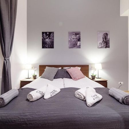 Cracow Rent Apartments - Spacious Apartments For 2-7 People In Quiet Area - Kolberga Street Nr 3 - 10 Min To Main Square By Foot Краков Экстерьер фото