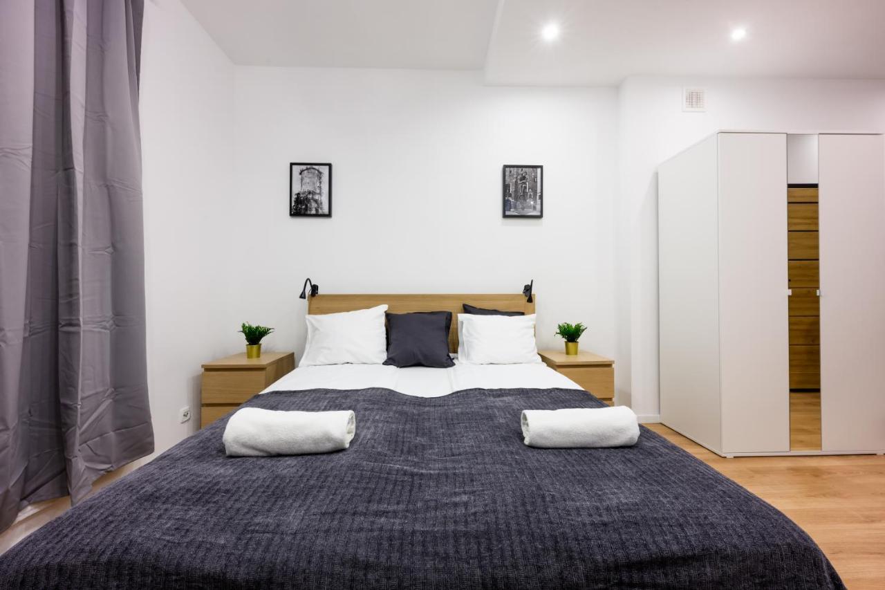 Cracow Rent Apartments - Spacious Apartments For 2-7 People In Quiet Area - Kolberga Street Nr 3 - 10 Min To Main Square By Foot Краков Экстерьер фото