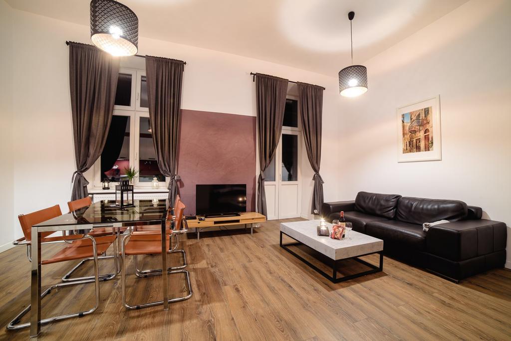 Cracow Rent Apartments - Spacious Apartments For 2-7 People In Quiet Area - Kolberga Street Nr 3 - 10 Min To Main Square By Foot Краков Экстерьер фото