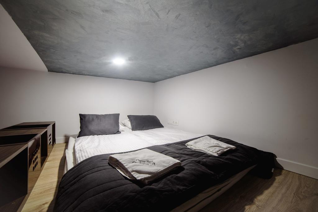 Cracow Rent Apartments - Spacious Apartments For 2-7 People In Quiet Area - Kolberga Street Nr 3 - 10 Min To Main Square By Foot Краков Экстерьер фото