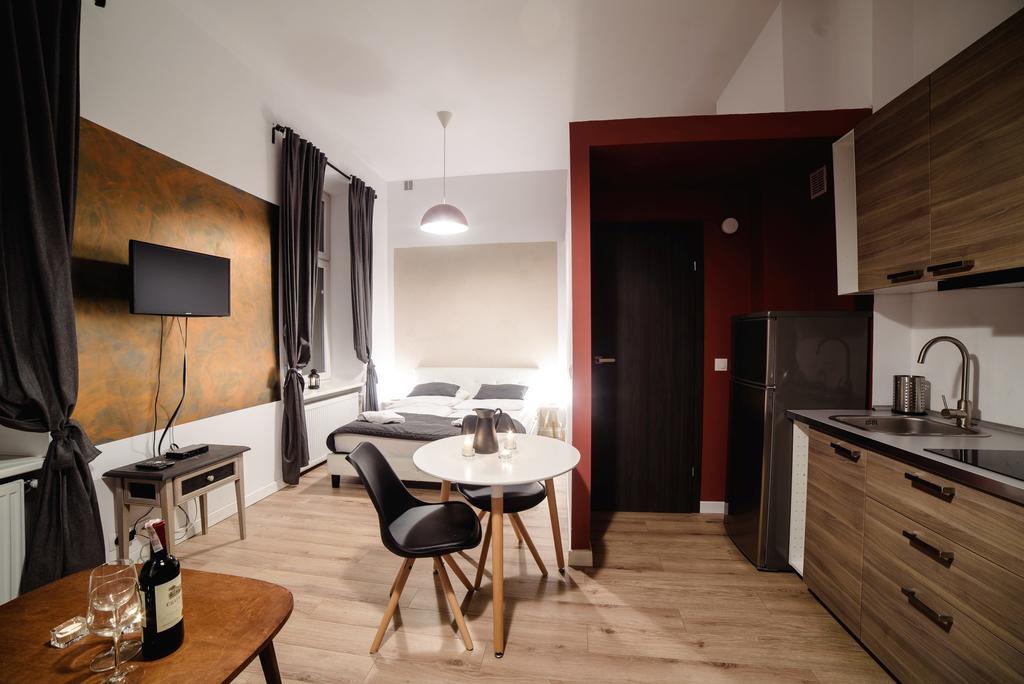Cracow Rent Apartments - Spacious Apartments For 2-7 People In Quiet Area - Kolberga Street Nr 3 - 10 Min To Main Square By Foot Краков Экстерьер фото