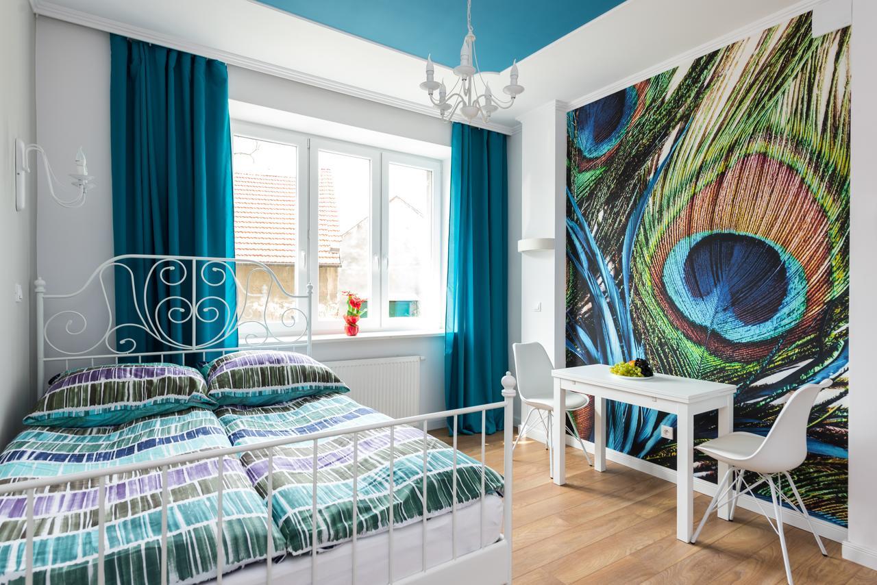 Cracow Rent Apartments - Spacious Apartments For 2-7 People In Quiet Area - Kolberga Street Nr 3 - 10 Min To Main Square By Foot Краков Экстерьер фото