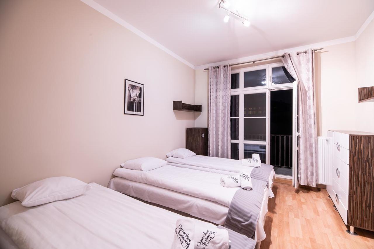 Cracow Rent Apartments - Spacious Apartments For 2-7 People In Quiet Area - Kolberga Street Nr 3 - 10 Min To Main Square By Foot Краков Экстерьер фото