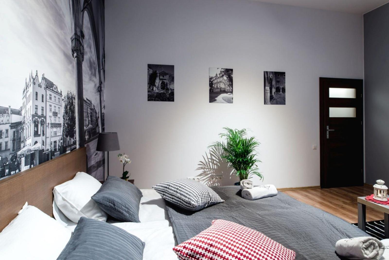 Cracow Rent Apartments - Spacious Apartments For 2-7 People In Quiet Area - Kolberga Street Nr 3 - 10 Min To Main Square By Foot Краков Экстерьер фото