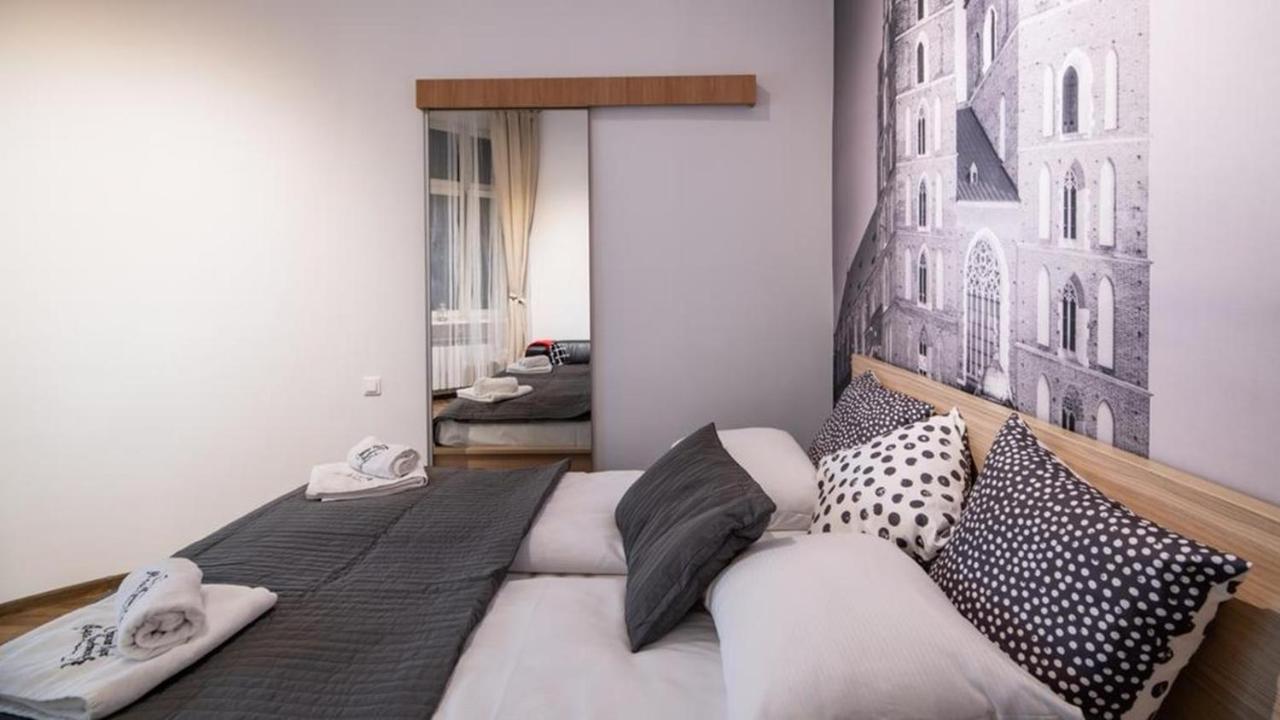 Cracow Rent Apartments - Spacious Apartments For 2-7 People In Quiet Area - Kolberga Street Nr 3 - 10 Min To Main Square By Foot Краков Экстерьер фото
