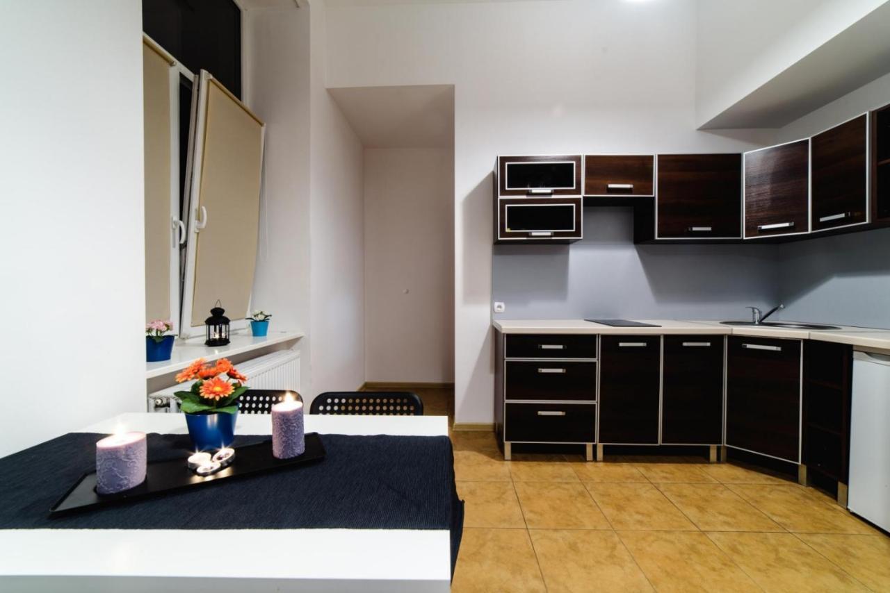 Cracow Rent Apartments - Spacious Apartments For 2-7 People In Quiet Area - Kolberga Street Nr 3 - 10 Min To Main Square By Foot Краков Экстерьер фото